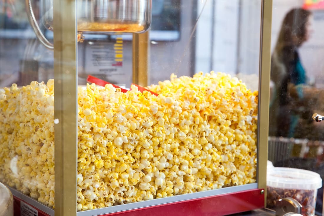 Choosing the Right Popcorn Machine for Maximum Output