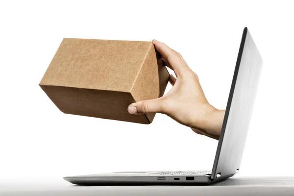Important Considerations When Preparing Palletized LTL Shipments for U.S.-Canada Crossings